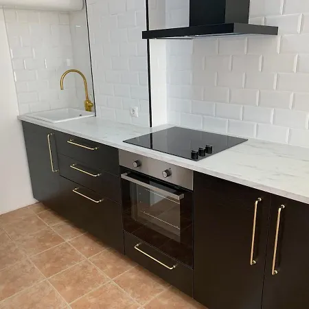 2-bedroom Sunny Flat *