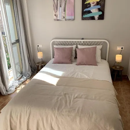 Apartament 2-bedroom Sunny Flat *