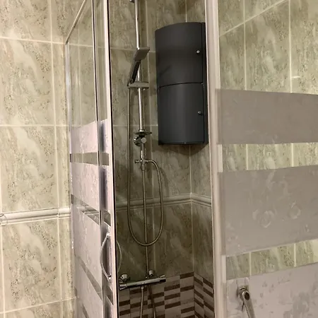 2-bedroom Sunny Flat *